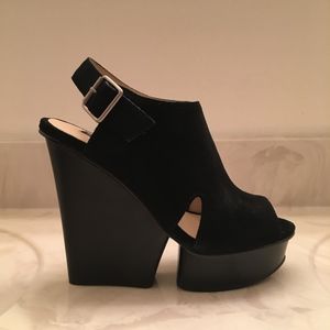 Shoemint Isabela Platforms Size 7 (Never Worn)
